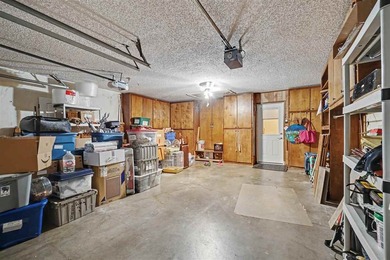 Absolutely beautiful, totally updated home in a prime location! - photo 38