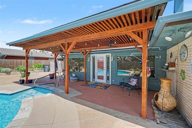 Absolutely beautiful, totally updated home in a prime location! - photo 39