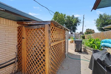 Absolutely beautiful, totally updated home in a prime location! - photo 48