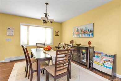 Welcome to Manhasset! Move right into this beautiful Split level - photo 6