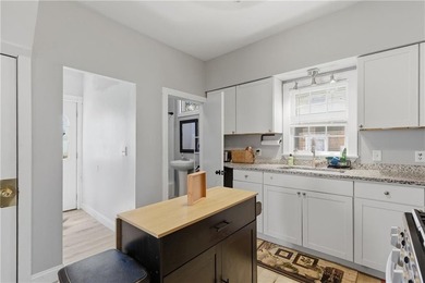Welcome home to this charming Colonial in the heart of - photo 5