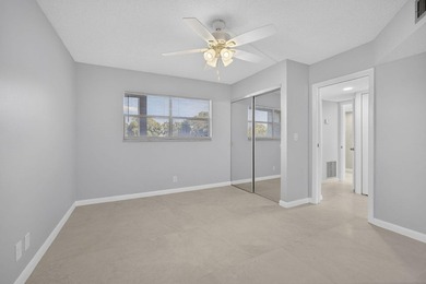 Beautifully remodeled, turnkey 2nd-floor condo in the highly - photo 12