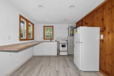 Enjoy carefree Northwoods living in this cozy 2-bedroom, 1-bath - photo 7
