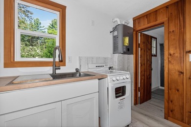 Enjoy carefree Northwoods living in this cozy 2-bedroom, 1-bath - photo 8