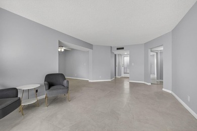 Beautifully remodeled, turnkey 2nd-floor condo in the highly - photo 22