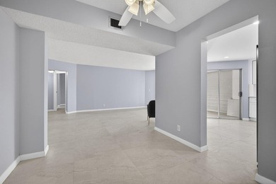 Beautifully remodeled, turnkey 2nd-floor condo in the highly - photo 25