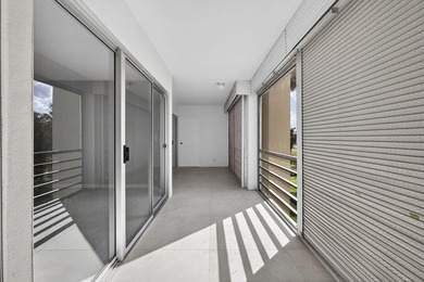 Beautifully remodeled, turnkey 2nd-floor condo in the highly - photo 33