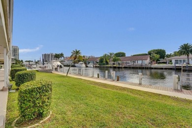 This one-of-a-kind fully renovated ground floor waterfront - photo 37