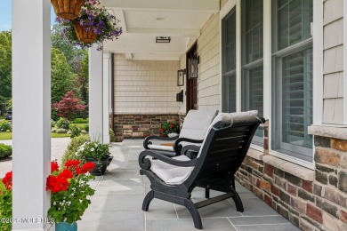 This custom-built Jersey Shore retreat offers the ultimate in