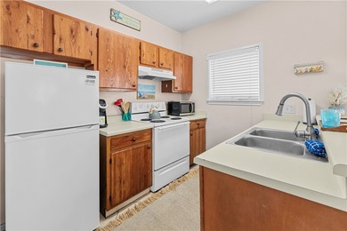 Cozy Coastal One-Bedroom Condo - Prime Beachside Location! This - photo 12
