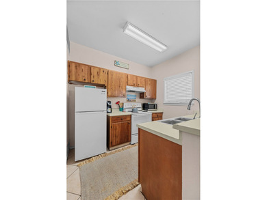 Cozy Coastal One-Bedroom Condo - Prime Beachside Location! This - photo 13