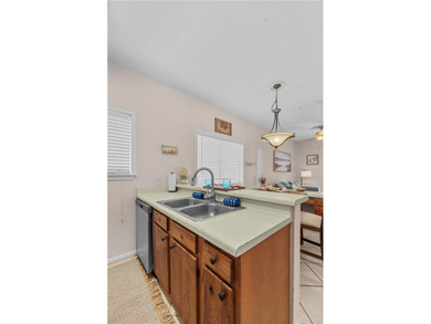 Cozy Coastal One-Bedroom Condo - Prime Beachside Location! This - photo 14