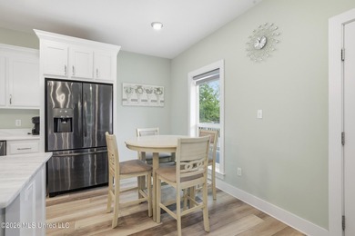 Just 1/2 mile from the beach, this adorable 4-year-young cottage - photo 21