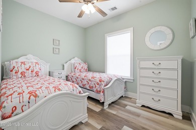 Just 1/2 mile from the beach, this adorable 4-year-young cottage - photo 26