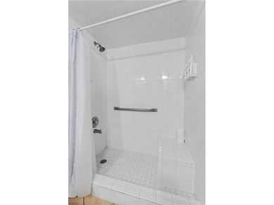 Cozy Coastal One-Bedroom Condo - Prime Beachside Location! This - photo 28