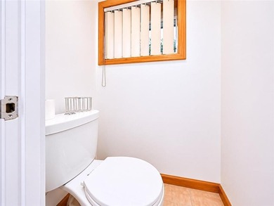 Introducing this beautiful semi-detached one-family brick home - photo 11
