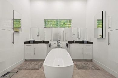 Ultra-Luxury, custom built, DIRECT GULF ACCESS, infinity edge - photo 13