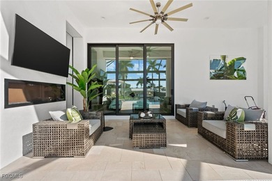 Ultra-Luxury, custom built, DIRECT GULF ACCESS, infinity edge - photo 15