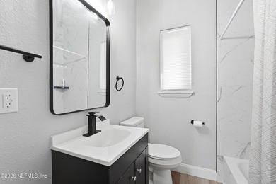 ***AMAZING PRICE IMPROVEMENT*** Fully updated and move-in ready - photo 15