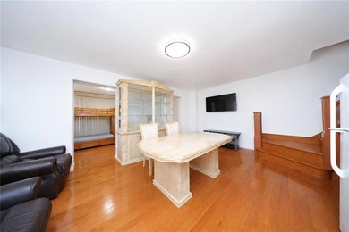 Introducing this beautiful semi-detached one-family brick home - photo 19