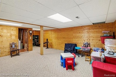 Ranch home with gorgeous views of Thompson Lake! 3 bedrooms, 2 - photo 22