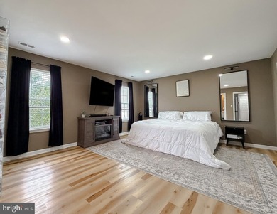 If you've been searching for a home with a truly contemporary - photo 27