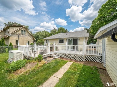 Quaint home in Bolles Harbor near Lake Erie with easy access to - photo 31