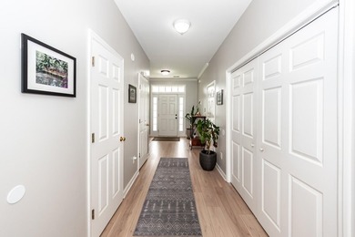 Enjoy easy, one-story living in this beautifully maintained home - photo 6