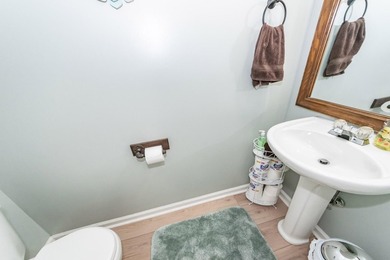 Enjoy easy, one-story living in this beautifully maintained home - photo 7
