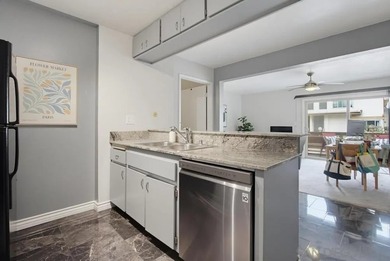 Rare floor plan in the popular Point Loma Tennis Club. This - photo 8