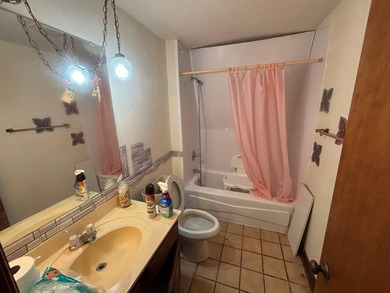 Set in the established Hagley area of Pawleys Island, this - photo 10