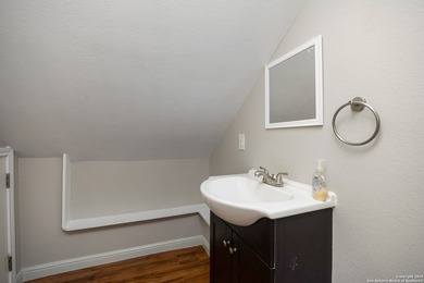 Turn key, coastal charm meets effortless living just minutes - photo 29