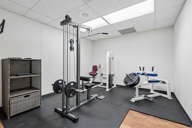 Professional office space in high traffic area with excellent - photo 35