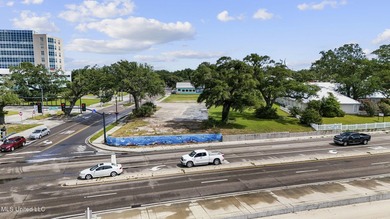 Location is key for these 2 Beach Front Lots in Downtown - photo 1