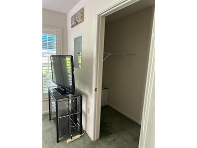 First floor unit! Come see this unit which is perfect to remodel - photo 10
