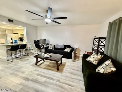 Affordable 2 bedroom 2 bath GROUND FLOOR CORNER UNIT in Golfside - photo 11