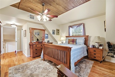 Welcome to this well-maintained 3-bedroom, 3-bath split-level - photo 14