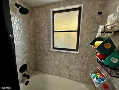 Affordable 2 bedroom 2 bath GROUND FLOOR CORNER UNIT in Golfside - photo 17