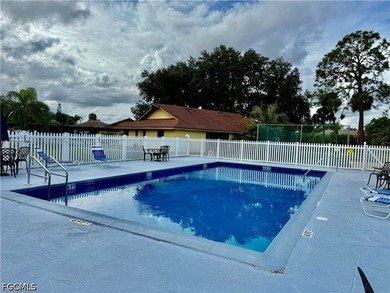 Affordable 2 bedroom 2 bath GROUND FLOOR CORNER UNIT in Golfside - photo 20