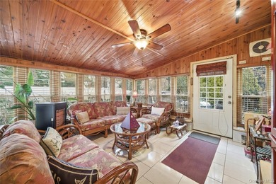 Welcome to this well-maintained 3-bedroom, 3-bath split-level - photo 20