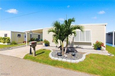 Caloosahatchee River Home Sale Pending in North Fort Myers Florida