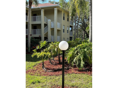 (private lake, pond, creek) Condo For Sale in Palm Harbor Florida