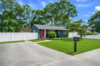 Welcome to this beautifully maintained 2-bedroom, 2-bath ranch - photo 1