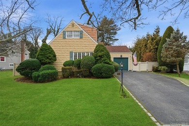 Welcome to this well-maintained 3-bedroom, 3-bath split-level - photo 22