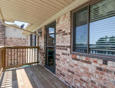 A Wonderful Lakefront Condo that Lives like a House Rather than - photo 5