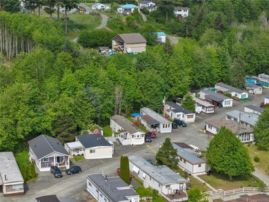 Backing onto greenspace, this bright, 2 bedroom, 2 bathroom - photo 29