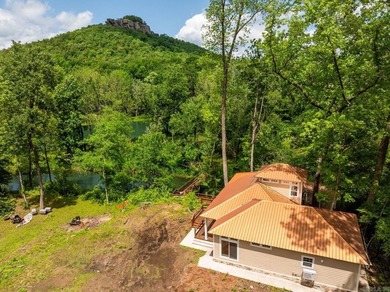 NEW CONSTRUCTION on the Little Red River! This fantastic cabin - photo 2