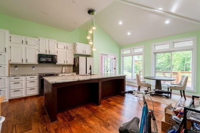 NEW CONSTRUCTION on the Little Red River! This fantastic cabin - photo 10