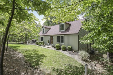 Welcome to Hideaway Hills and this spacious, beautifully updated - photo 5