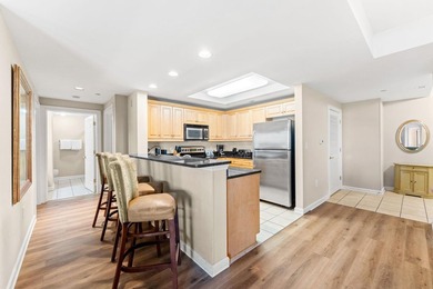 This spectacular ocean view condo puts the royal in Royale Palms - photo 10